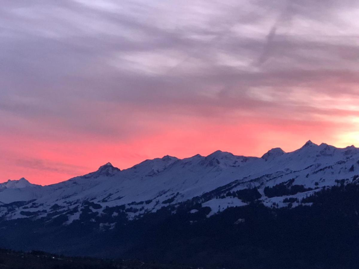 Wohnung Mit See Und Bergsicht Im Vier Sterne Hotel Беатенберґ Екстер'єр фото
