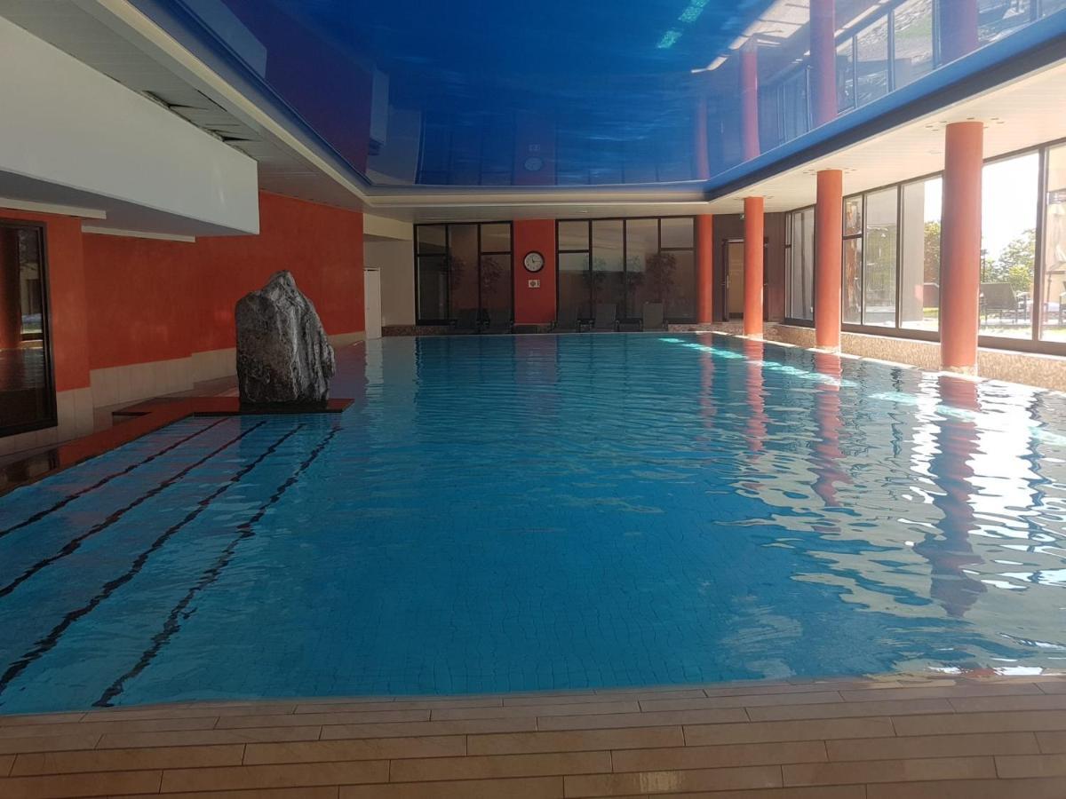Wohnung Mit See Und Bergsicht Im Vier Sterne Hotel Беатенберґ Екстер'єр фото